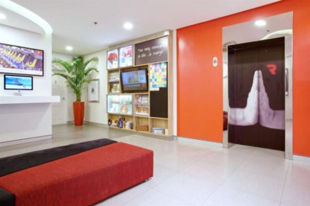Red Planet Makati Avenue Manila Hotel Makati City Exterior foto